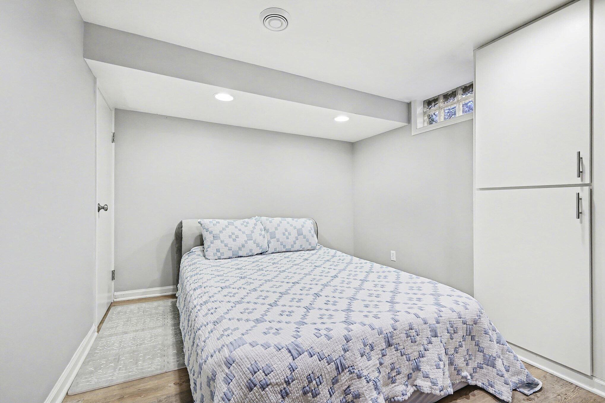 2211 Ridgewood Avenue Southeast Grand Rapids, MI 49546 - Photo 20 of 30 20