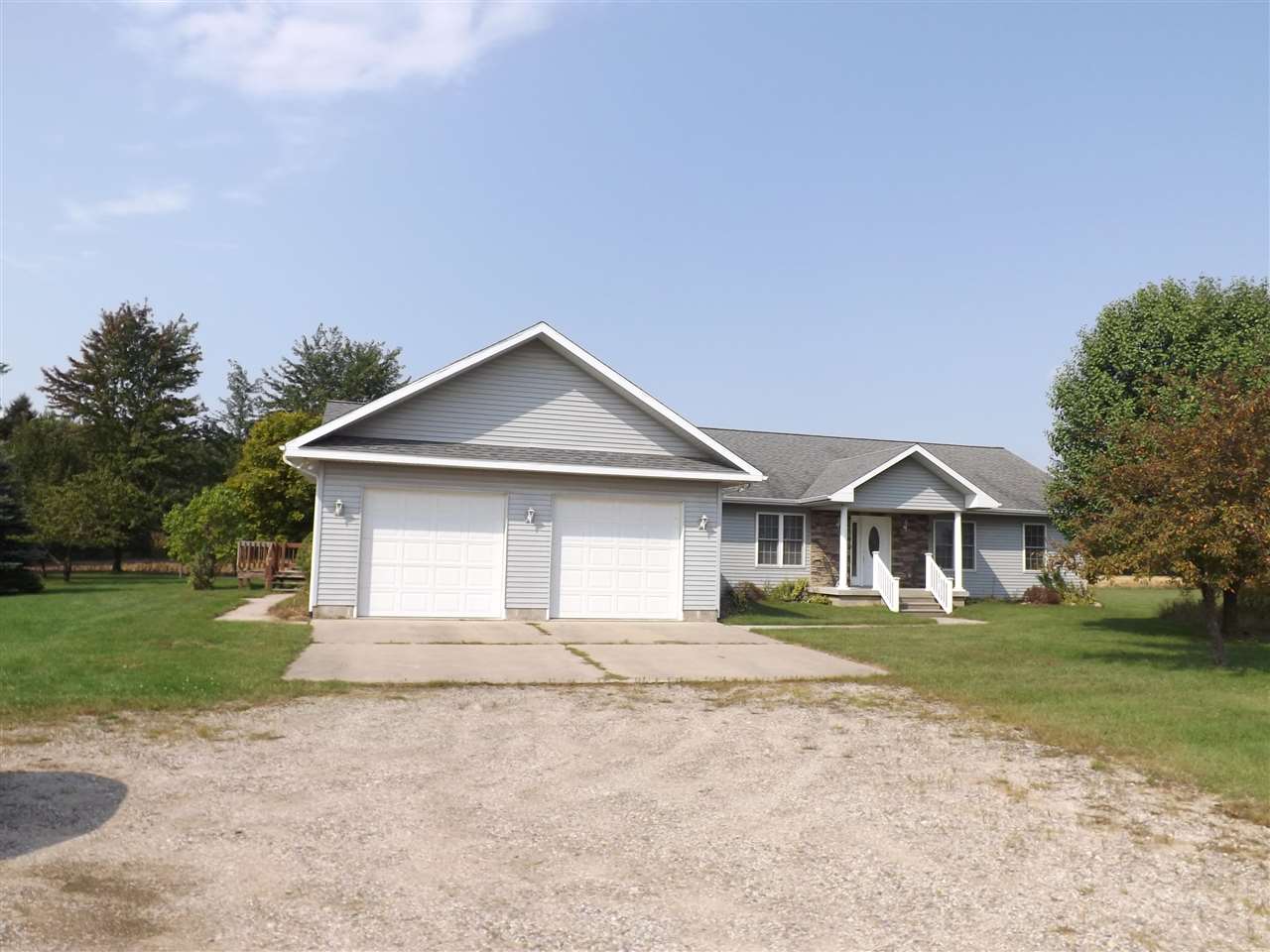 758 South Alger Road Ithaca, MI 48847 - Photo 4 of 44 1892982-3.JPG
