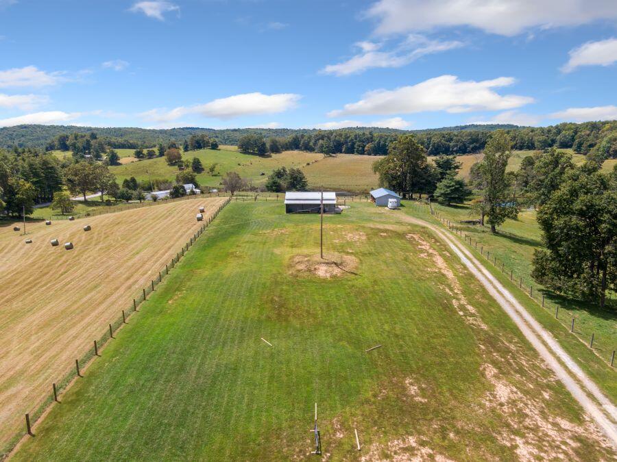 446 Good Neighbors Road Northeast Check, VA 24072 - Photo 59 of 93 Horse arena
