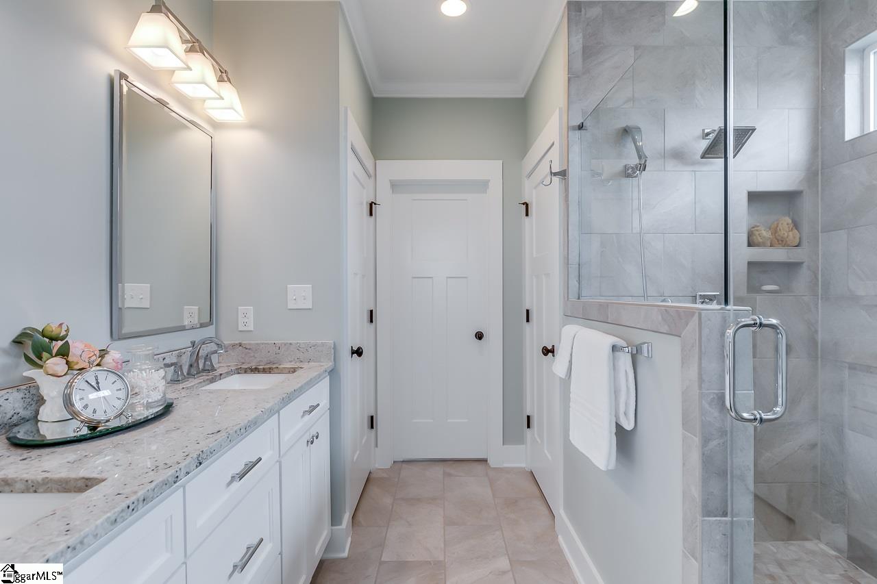 555 Deep Water Court Inman, SC 29349 - Photo 16 of 36