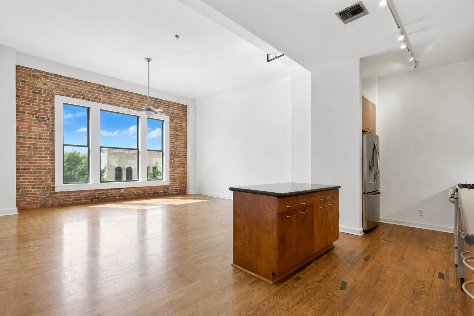 915 Franklin Street, Unit 2I Houston, TX 77002 - Photo 11 of 34