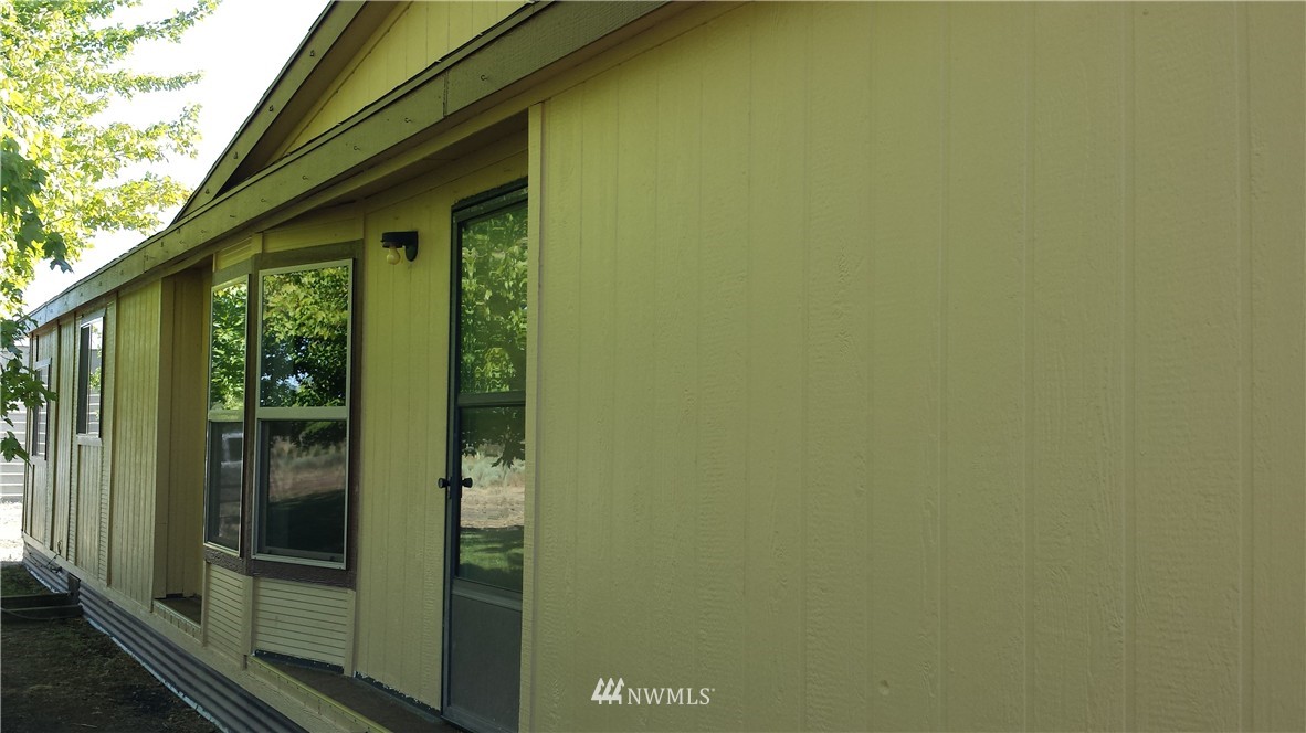 7591 Rd D.5 Northeast Moses Lake, WA 98837 - Photo 1 of 23 Gallery Image 1