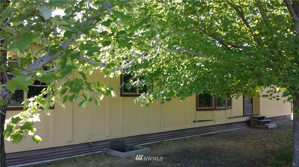 7591 Rd D.5 Northeast Moses Lake, WA 98837 - Photo 3 of 23 Gallery Image 3