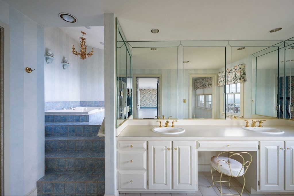 475 Jerusalem Road Cohasset, MA 02025 - Photo 25 of 41 a bathroom with a sink a toilet and shower