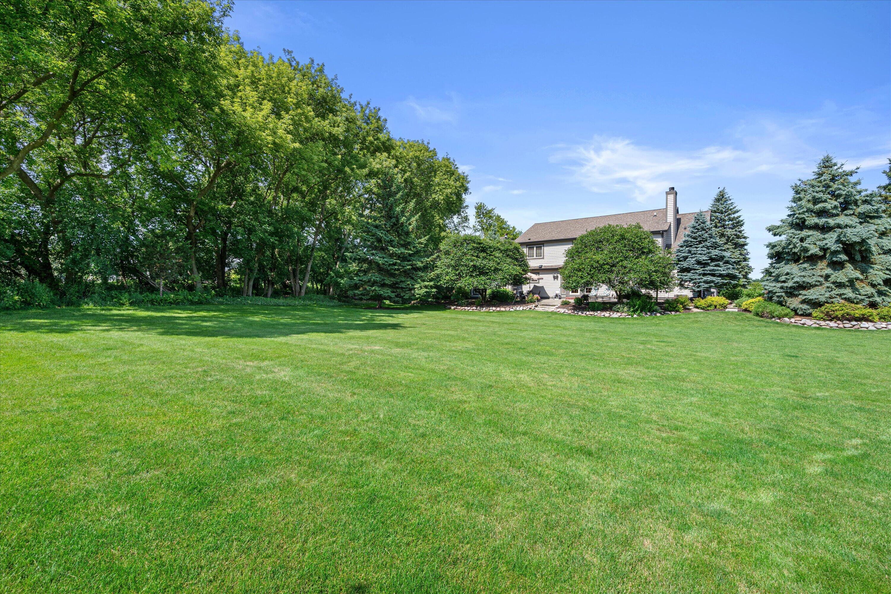 W299-n1828 Wind Ridge Court Delafield, WI 53072 - Photo 61 of 87 Back Exterior