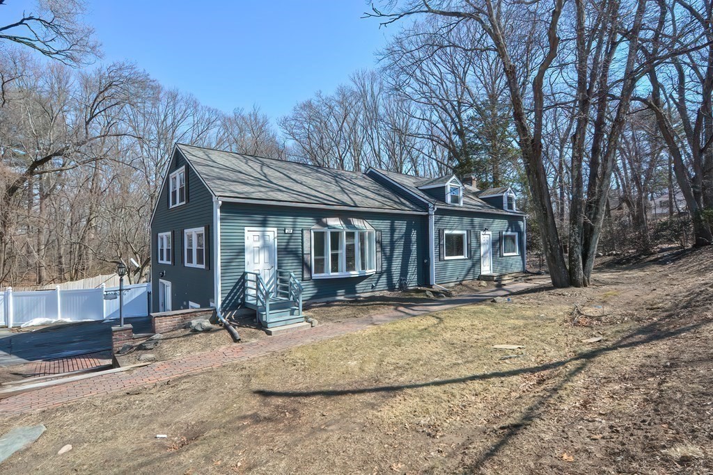 29 Oaks Road Framingham, MA 01702 - Photo 1 of 32 Gallery Image 1