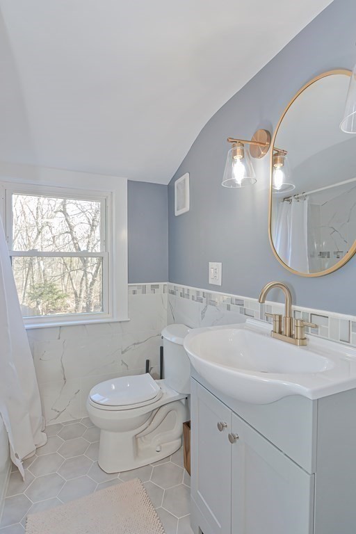 29 Oaks Road Framingham, MA 01702 - Photo 16 of 32 Gallery Image 16