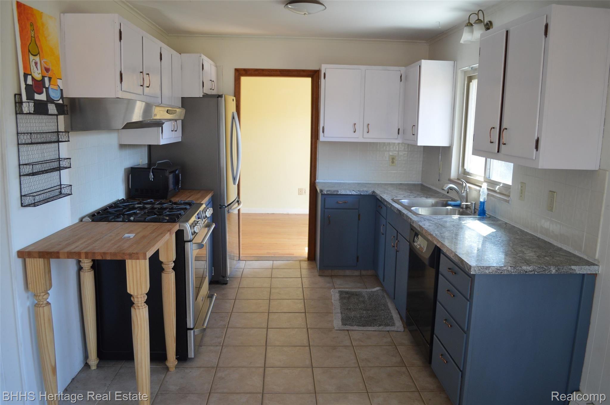 1214 Bower Street Howell, MI 48843 - Photo 46 of 79 DSC_1042.JPG