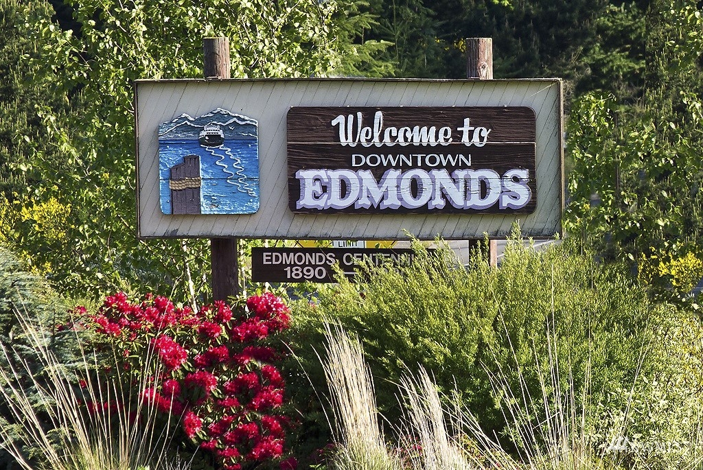 51 Pine Street, Unit 202 Edmonds, WA 98020 - Photo 25 of 30 a sign that is on the side of a building
