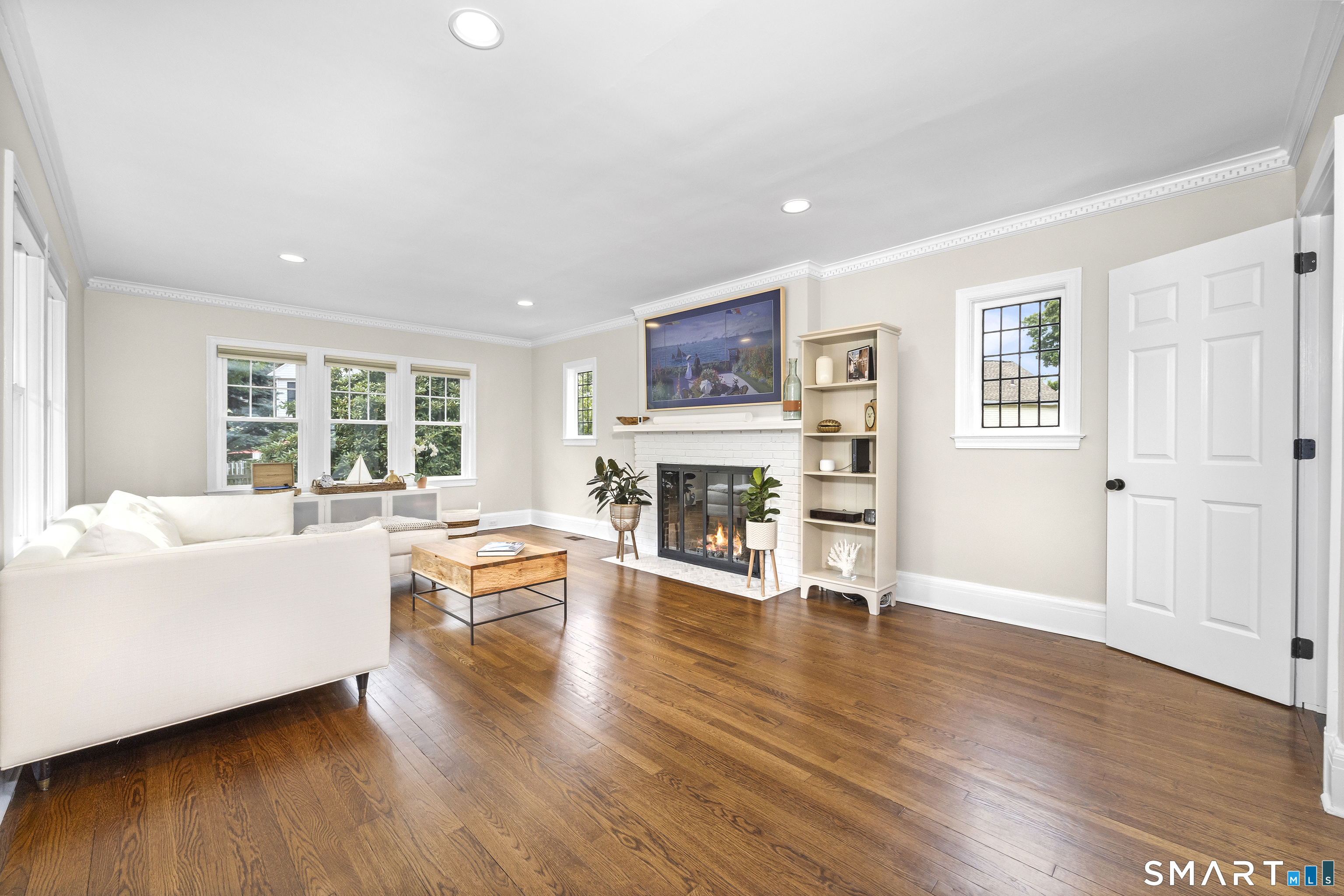 180 Rockland Road Fairfield, CT 06825 - Photo 5 of 36