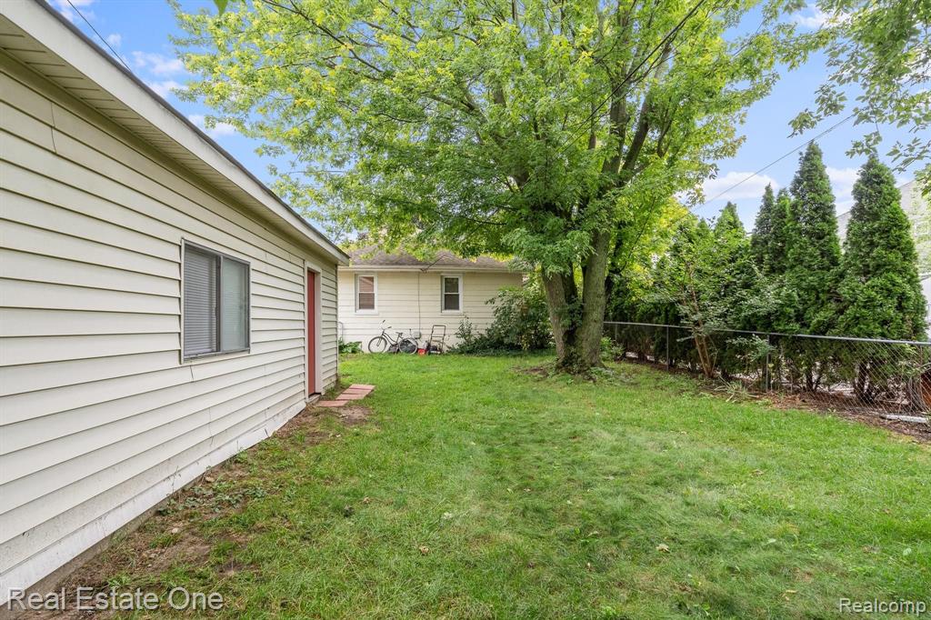 829 Miller Avenue Rochester, MI 48307 - Photo 23 of 25