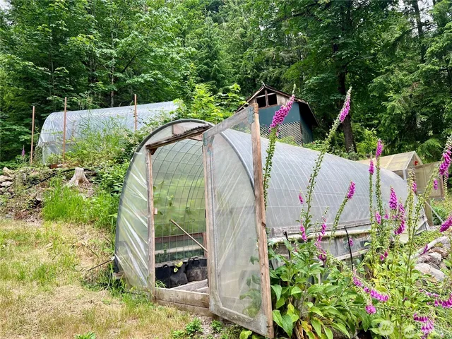 a view of outdoor space