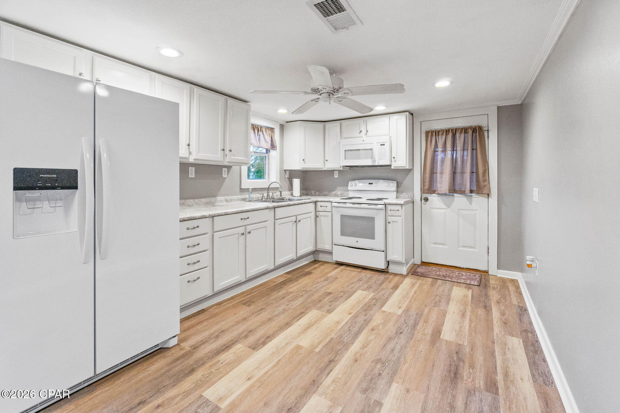 794 2nd Street Chipley, FL 32428 - Photo 5 of 30