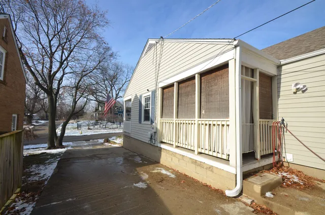 a view of a house with a outdoor space