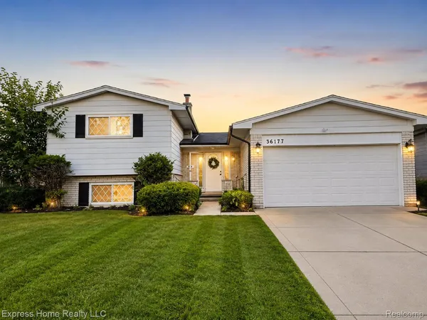 $364,999 | 36177 Waltham Drive, Sterling Heights, MI 48310