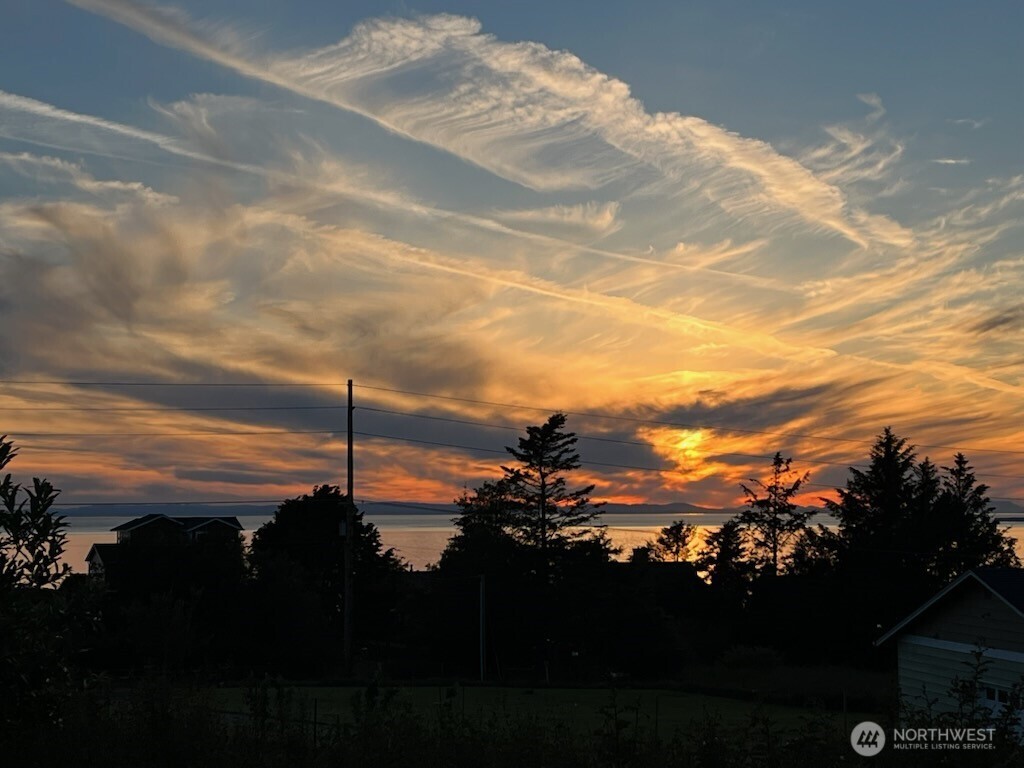 1335 Crestline Terrace Oak Harbor, WA 98277 - Photo 3 of 39 a view of sunset
