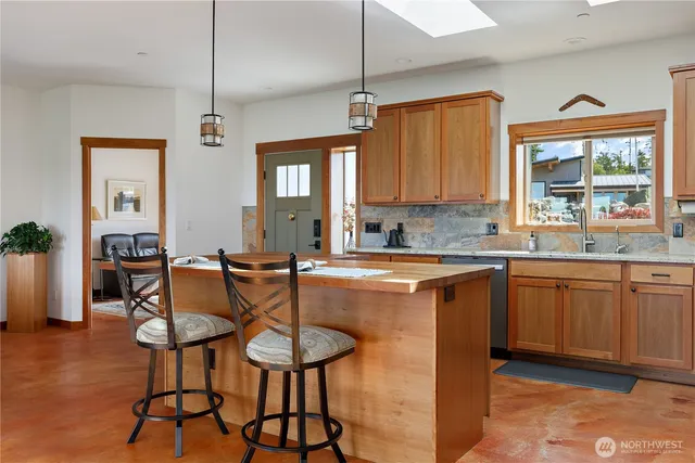 $825,000 | 1335 Crestline Terrace, Oak Harbor, WA 98277