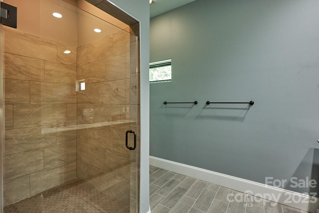 290 Stable Gate Drive Campobello, SC 29322 - Photo 30 of 39 a bathroom with a shower
