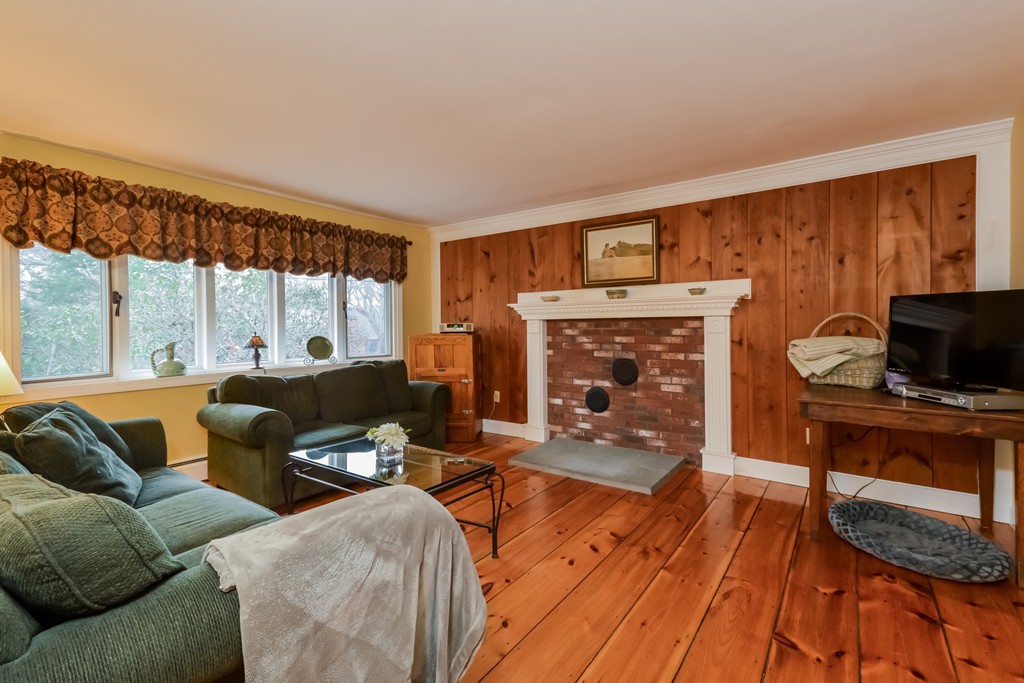 170 Williston Road Bourne, MA 02562 - Photo 8 of 28 Gallery Image 8