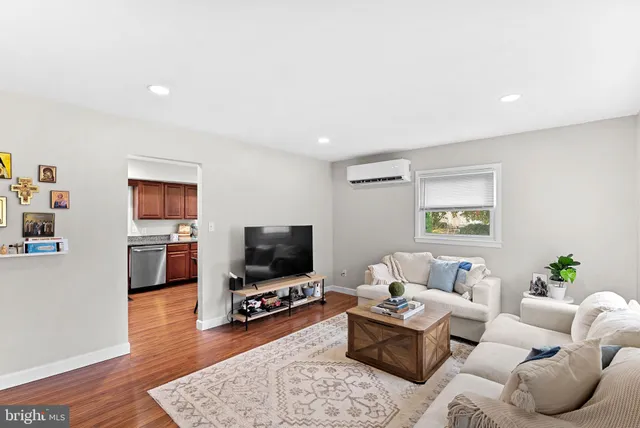 $2,000 | 219 Josephine Street, Berryville, VA 22611