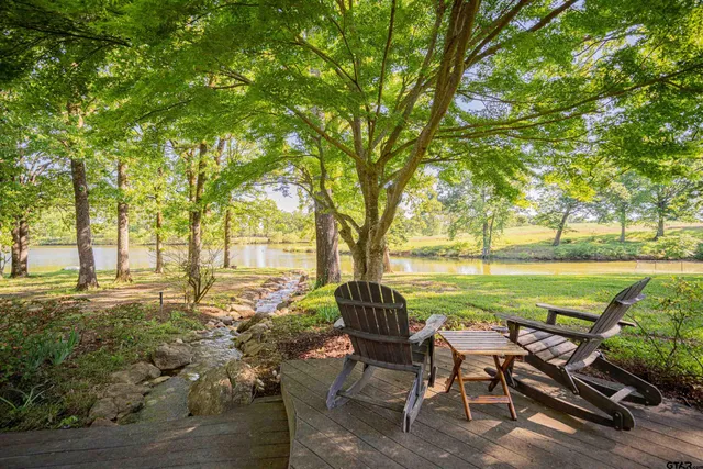 a view of yard with lake view