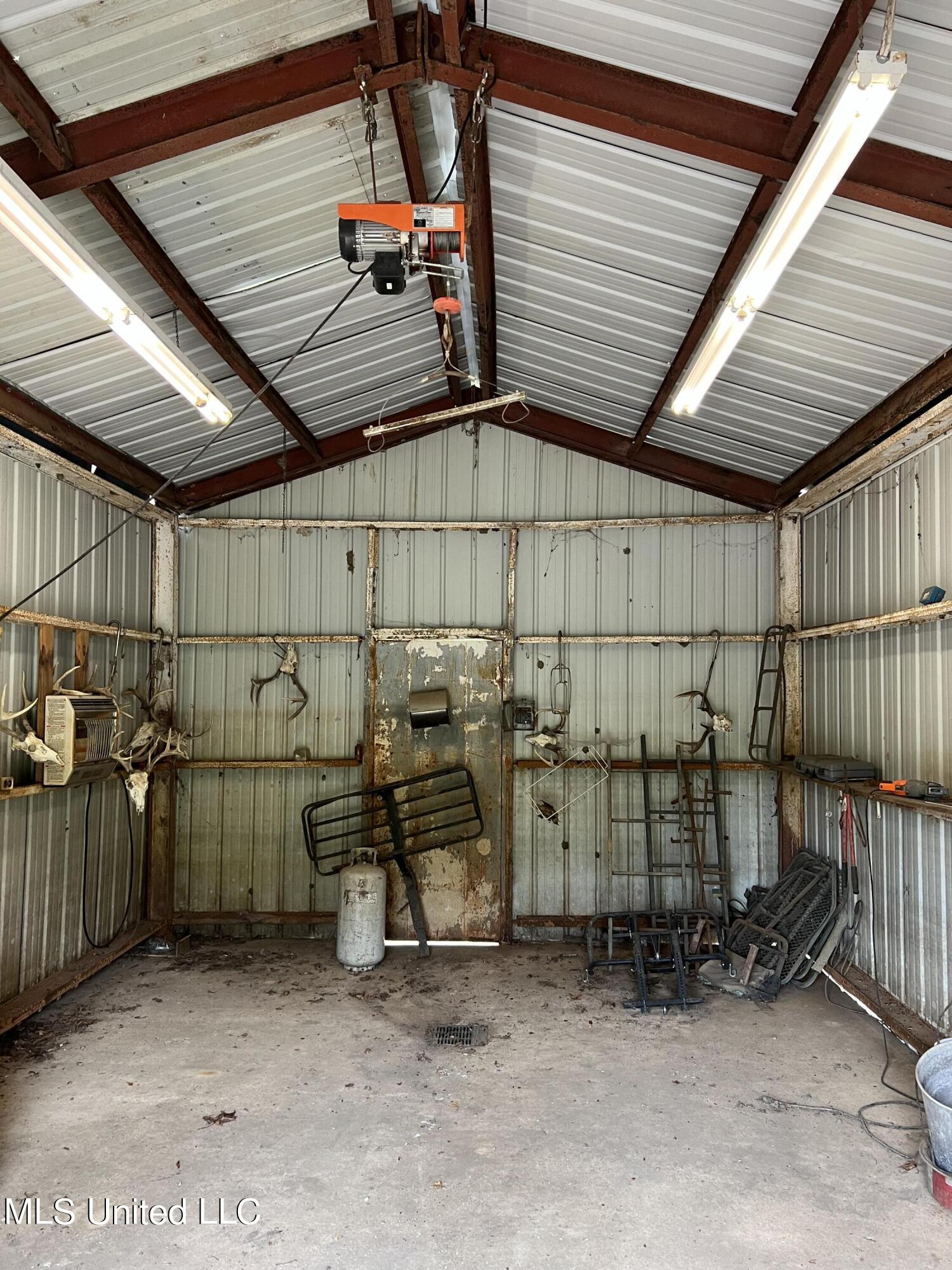 3260 Blackstock Road Vicksburg, MS 39183 - Photo 22 of 30 IMG_0081