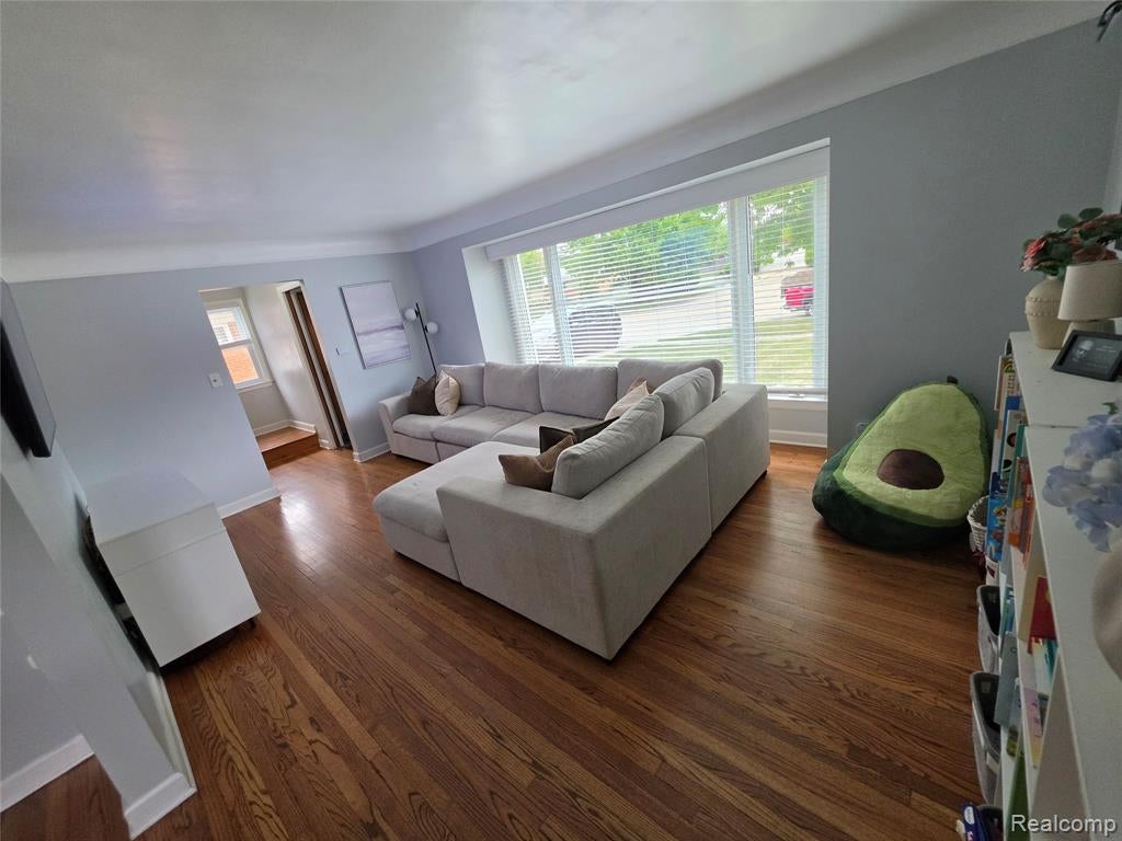 31159 Kelly Road Fraser, MI 48026 - Photo 5 of 34 Gallery Image 5