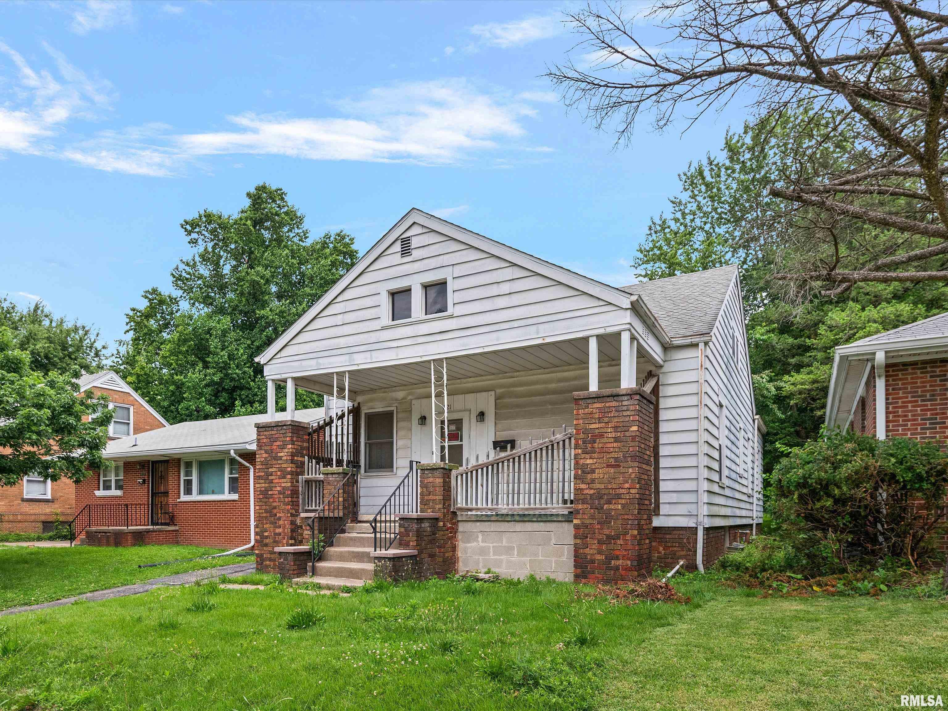 621 Wood Avenue Springfield, IL 62702 - Photo 3 of 21