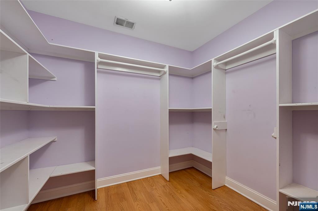 255 Knoll Road Lake Hiawatha, NJ 07034 - Photo 25 of 35 a view of an empty room