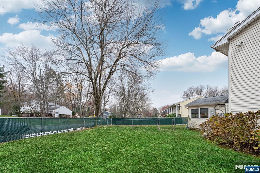 255 Knoll Road Lake Hiawatha, NJ 07034 - Photo 34 of 35 a front view of house with yard and trees