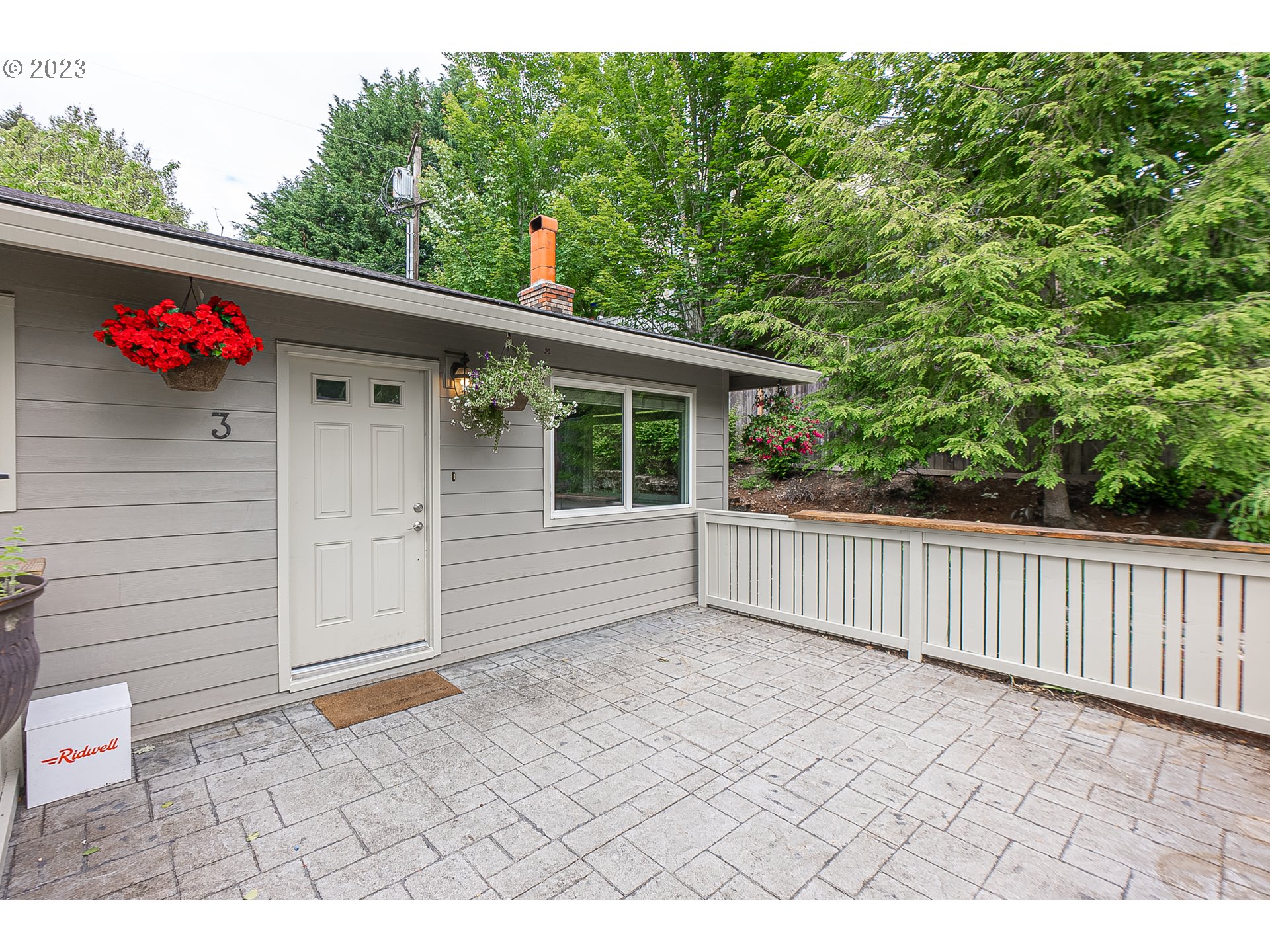 2529 Southwest Spring Garden Street, Unit 3 Portland, OR 97219 - Photo 1 of 31 Gallery Image 1