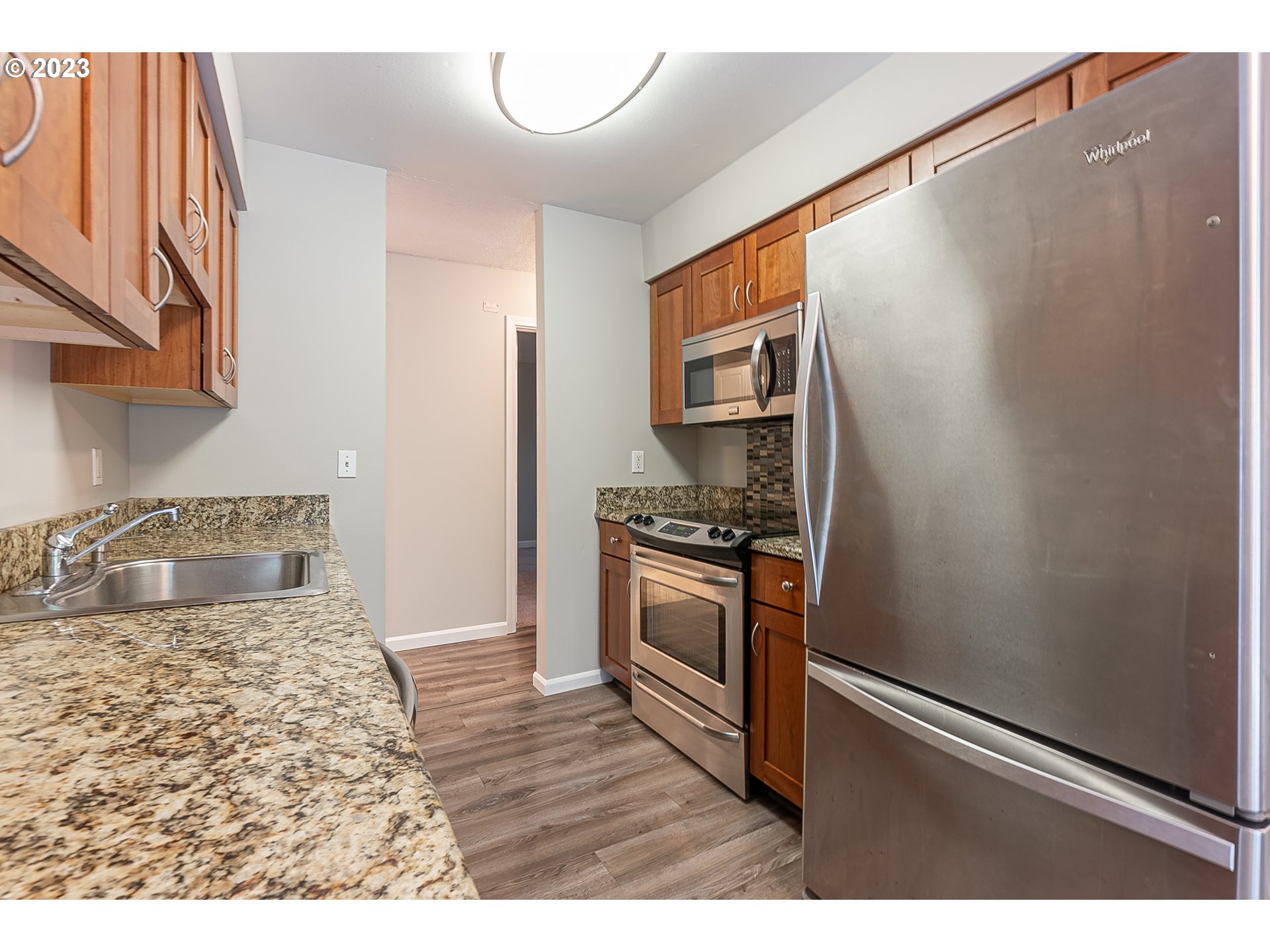2529 Southwest Spring Garden Street, Unit 3 Portland, OR 97219 - Photo 17 of 31 Gallery Image 17