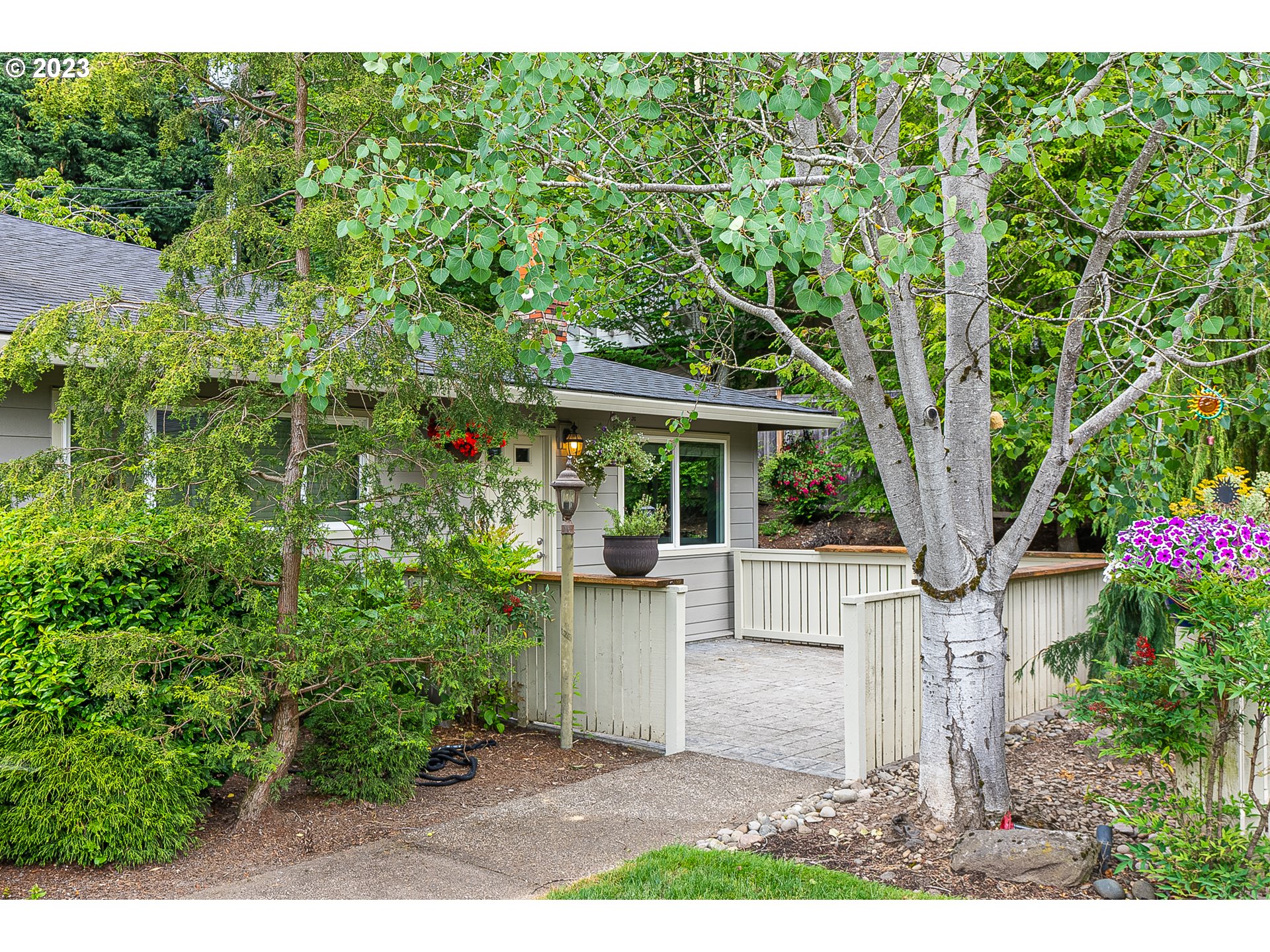 2529 Southwest Spring Garden Street, Unit 3 Portland, OR 97219 - Photo 2 of 31 Gallery Image 2