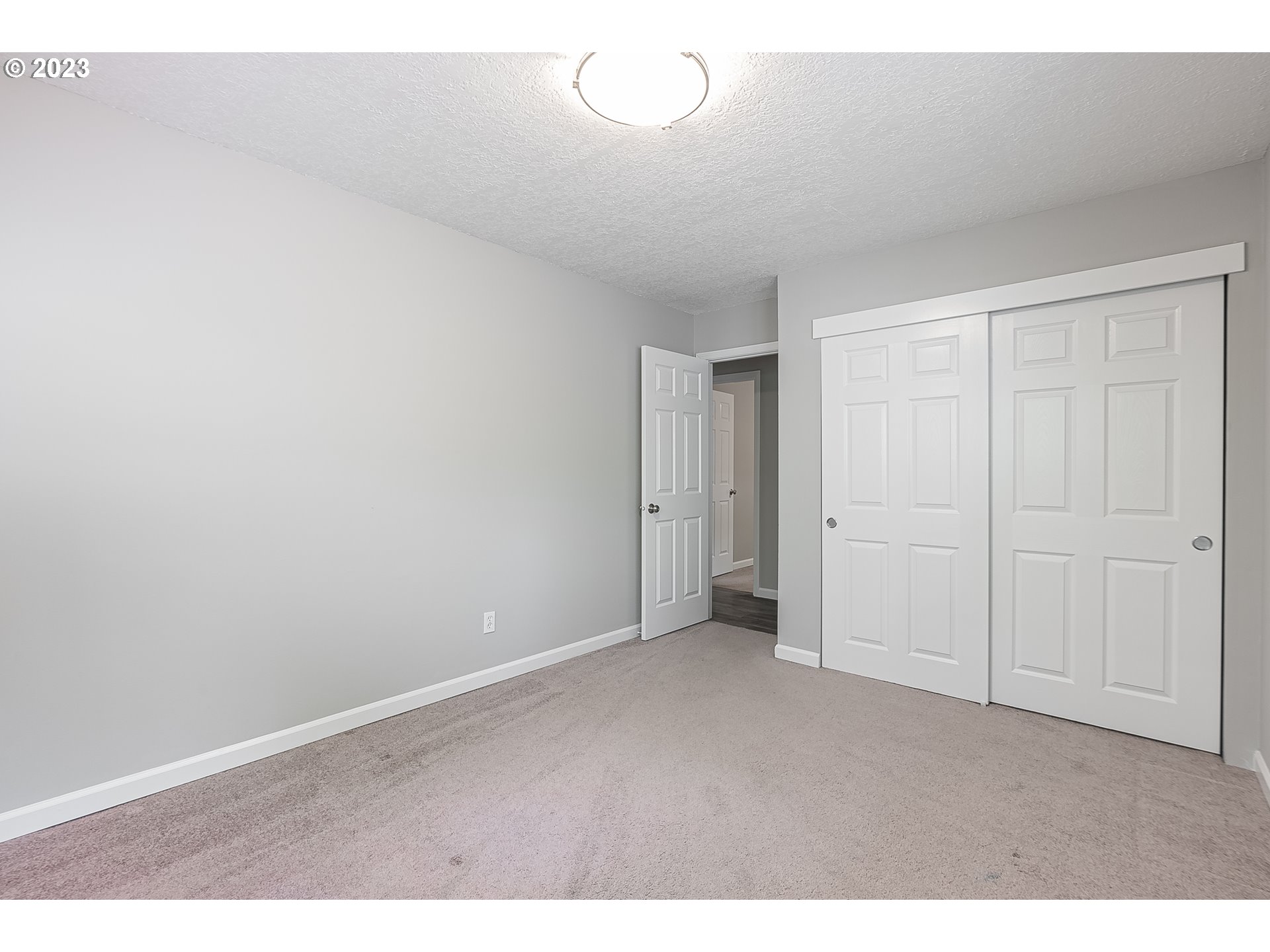 2529 Southwest Spring Garden Street, Unit 3 Portland, OR 97219 - Photo 24 of 31 Gallery Image 24