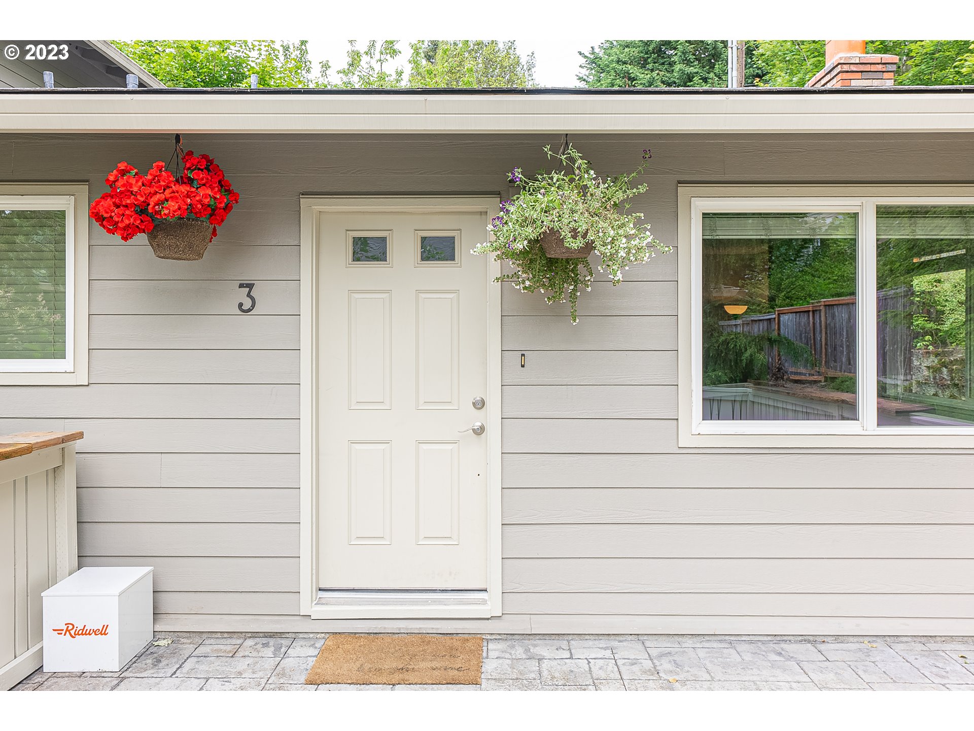 2529 Southwest Spring Garden Street, Unit 3 Portland, OR 97219 - Photo 4 of 31 Gallery Image 4