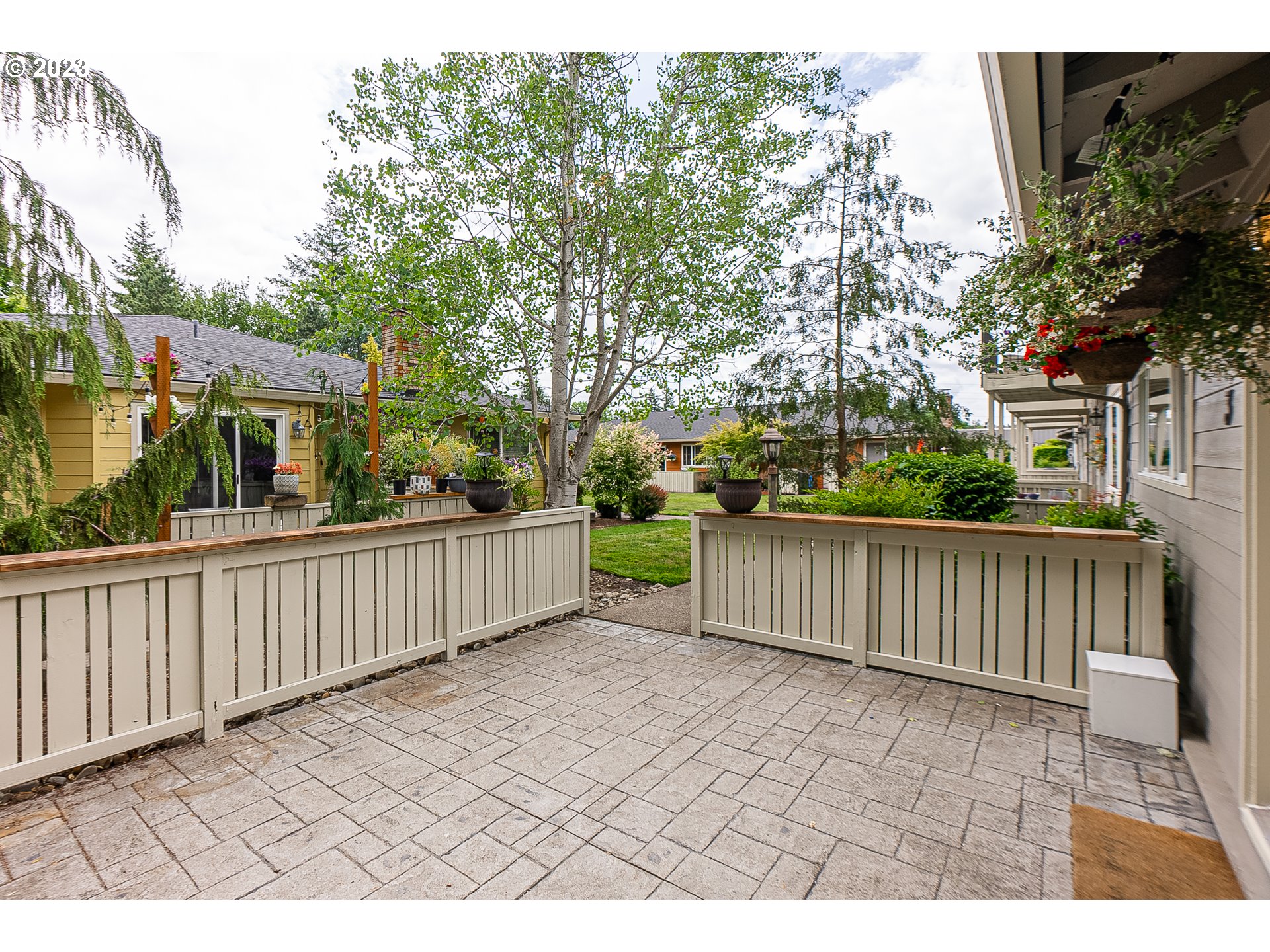 2529 Southwest Spring Garden Street, Unit 3 Portland, OR 97219 - Photo 7 of 31 Gallery Image 7