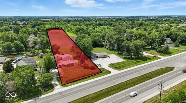 $695,000 | 6516 North Us Highway 31, Franklin, IN 46184