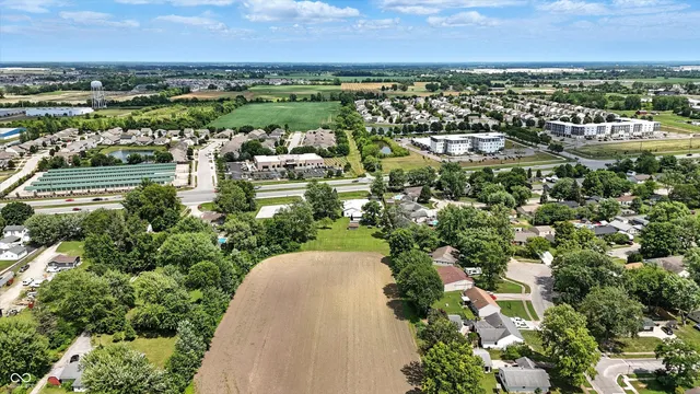 $695,000 | 6516 North Us Highway 31, Franklin, IN 46184