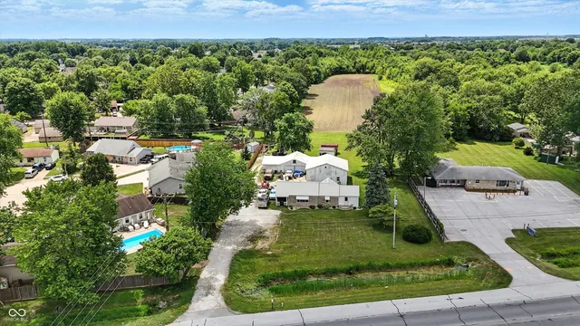 $695,000 | 6516 North Us Highway 31, Franklin, IN 46184
