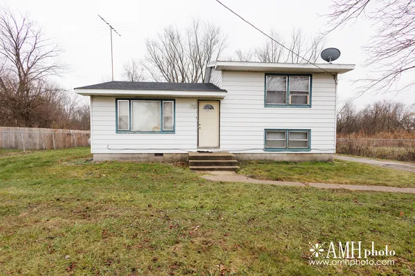 $110,000 | 12878 East 2310S Road, Pembroke Township, IL 60958