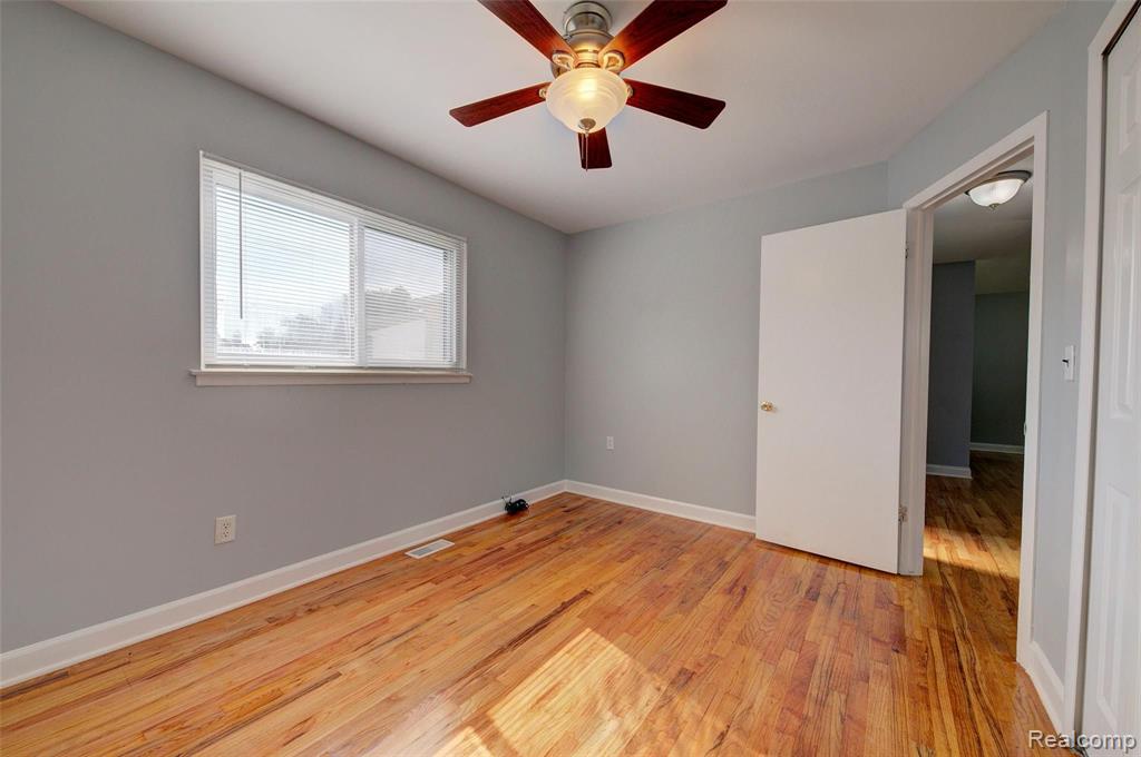 6480 Dillon Road Garden City, MI 48135 - Photo 24 of 45