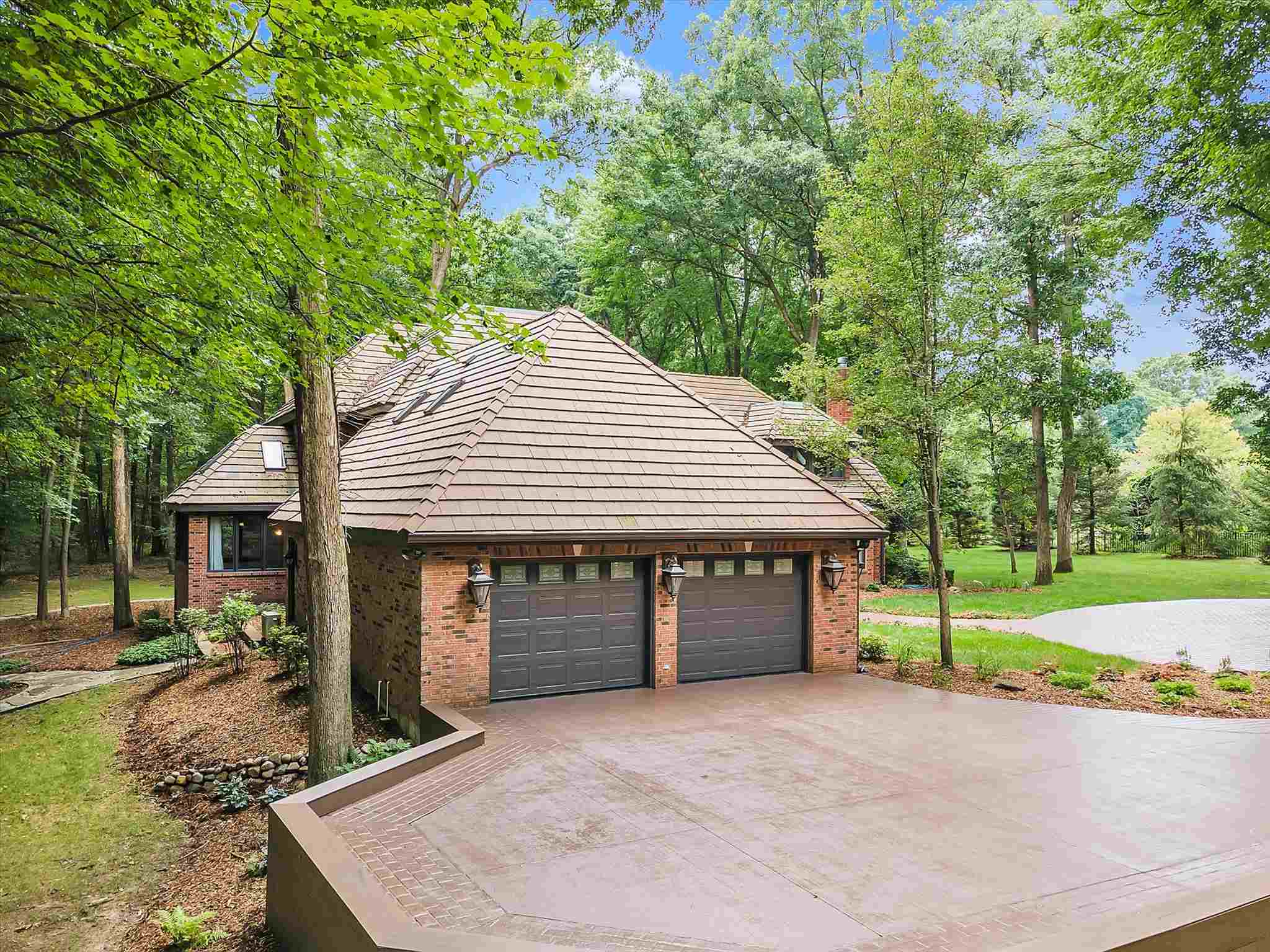 52600 Hickory Road Granger, IN 46530 - Photo 4 of 36 Gallery Image 4