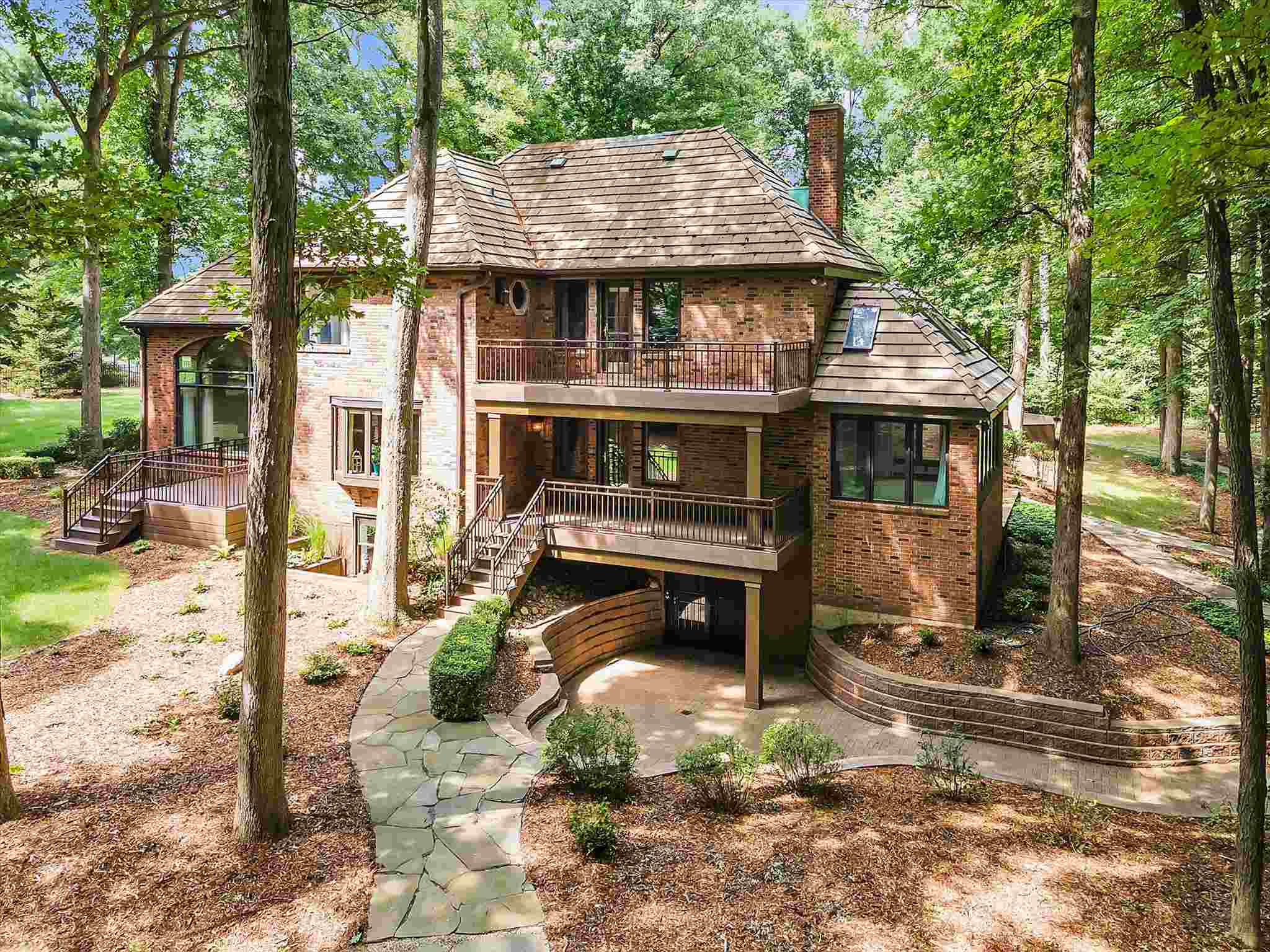 52600 Hickory Road Granger, IN 46530 - Photo 5 of 36 Gallery Image 5