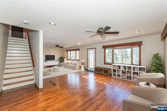 $565,000 | 8 Tyler Place, West Milford, NJ 07421