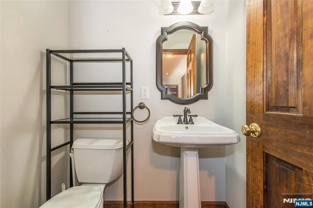 $565,000 | 8 Tyler Place, West Milford, NJ 07421