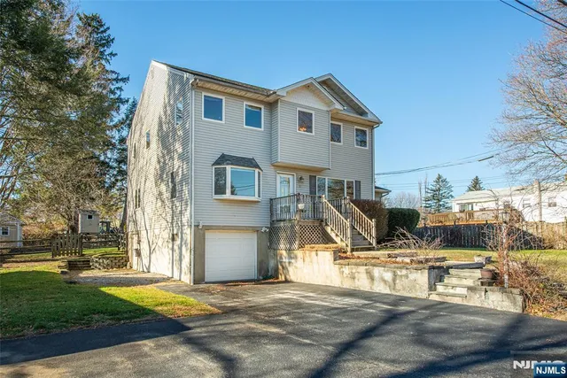 $565,000 | 8 Tyler Place, West Milford, NJ 07421