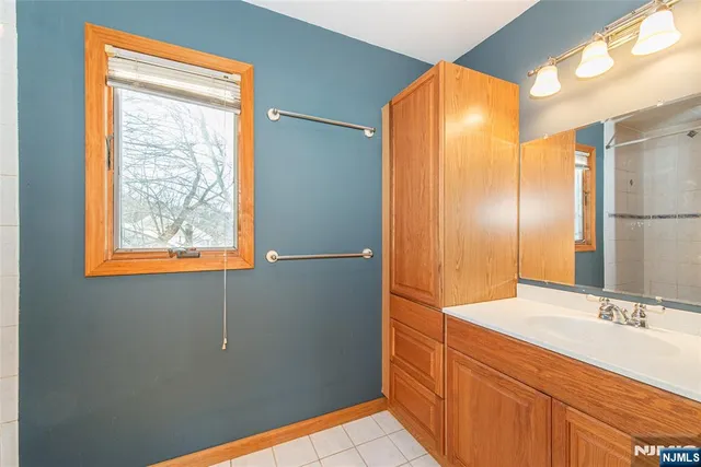 $565,000 | 8 Tyler Place, West Milford, NJ 07421