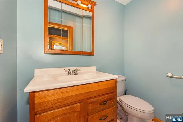 $565,000 | 8 Tyler Place, West Milford, NJ 07421