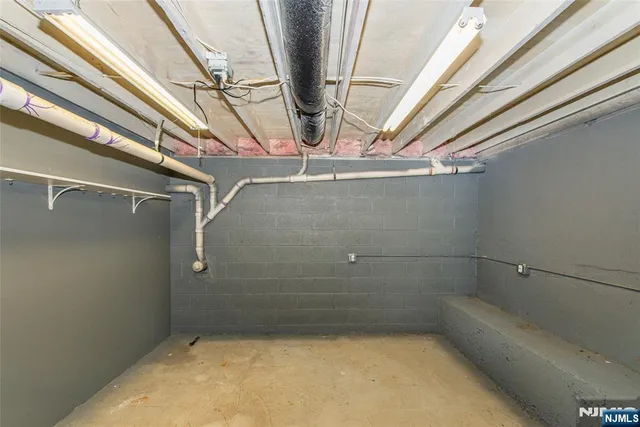 $565,000 | 8 Tyler Place, West Milford, NJ 07421