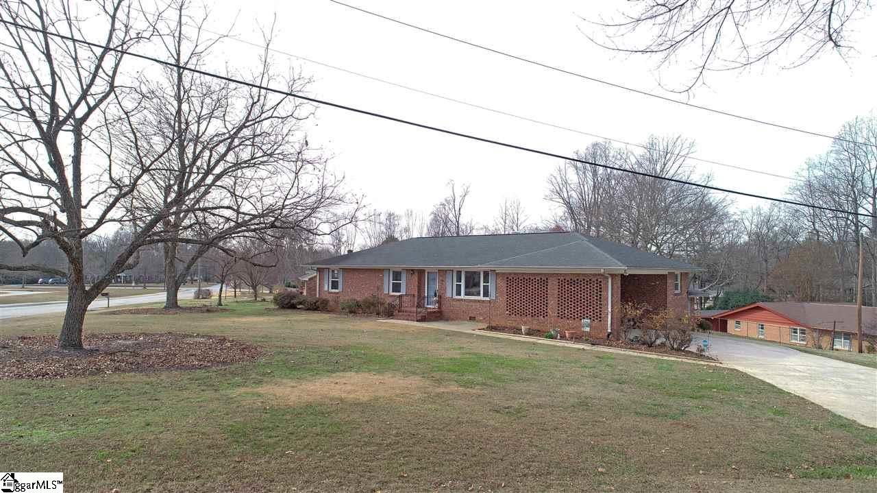 100 Eastbourne Road Greenville, SC 29611 - Photo 1 of 35 Gallery Image 1
